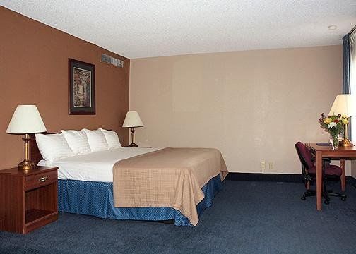 Sunflower Inn & Suites - Garden City Bilik gambar