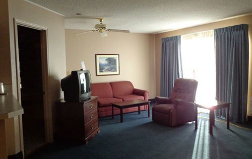 Sunflower Inn & Suites - Garden City Luaran gambar